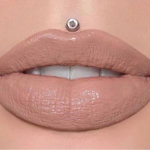 Mannequin Supreme Gloss Jeffree Star